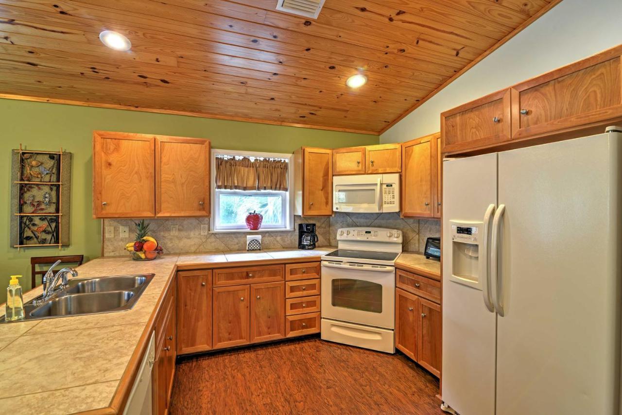Crystal River Cottage On 1 Acre With Deck And Porch! Yankeetown Exteriér fotografie